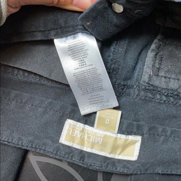 MICHAEL MICHAEL KORS BLACK PANTS + GOLD ZIPPERS - Picture 3 of 6